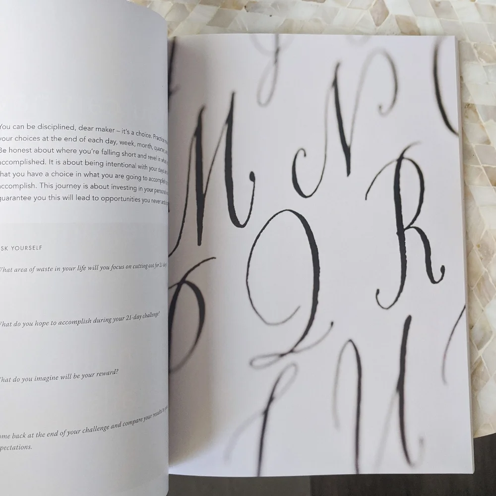 A Maker's Guide by Amy Howard, *signed* copy, Artist Creative Magazine - Picture 5 of 8